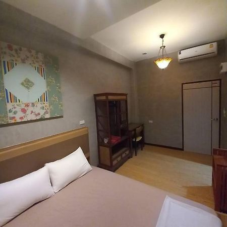 Buri Hostel Bangkok Eksteriør bilde